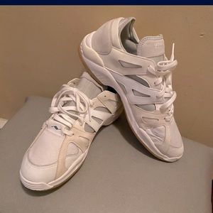 Adidas Torsion 11 1/2 White and Gray